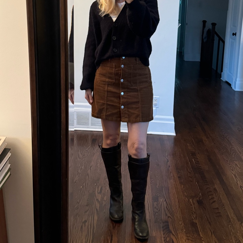 Frye “Paige” pull on boots in dark brown, size 7B